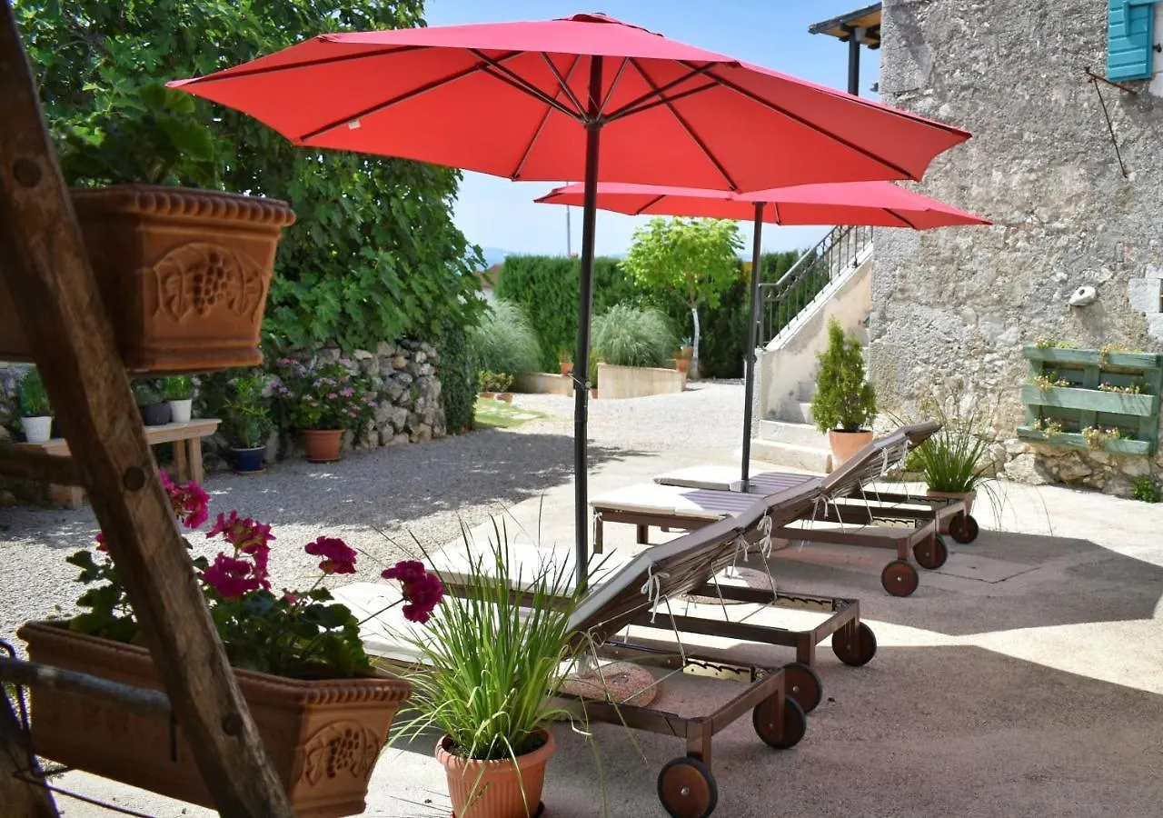 Villa Ca'Pietra, Rustic Stone House Malinska