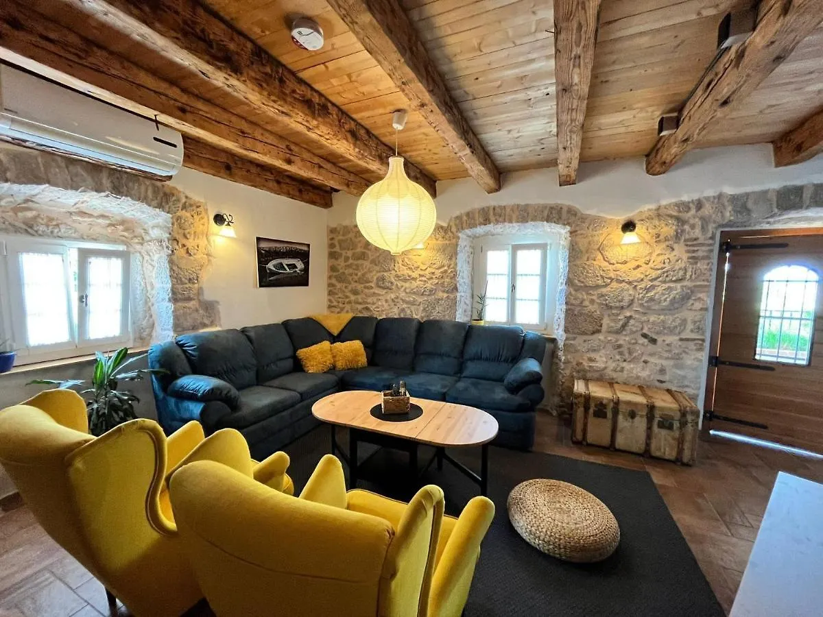 Villa Ca'Pietra, Rustic Stone House Malinska